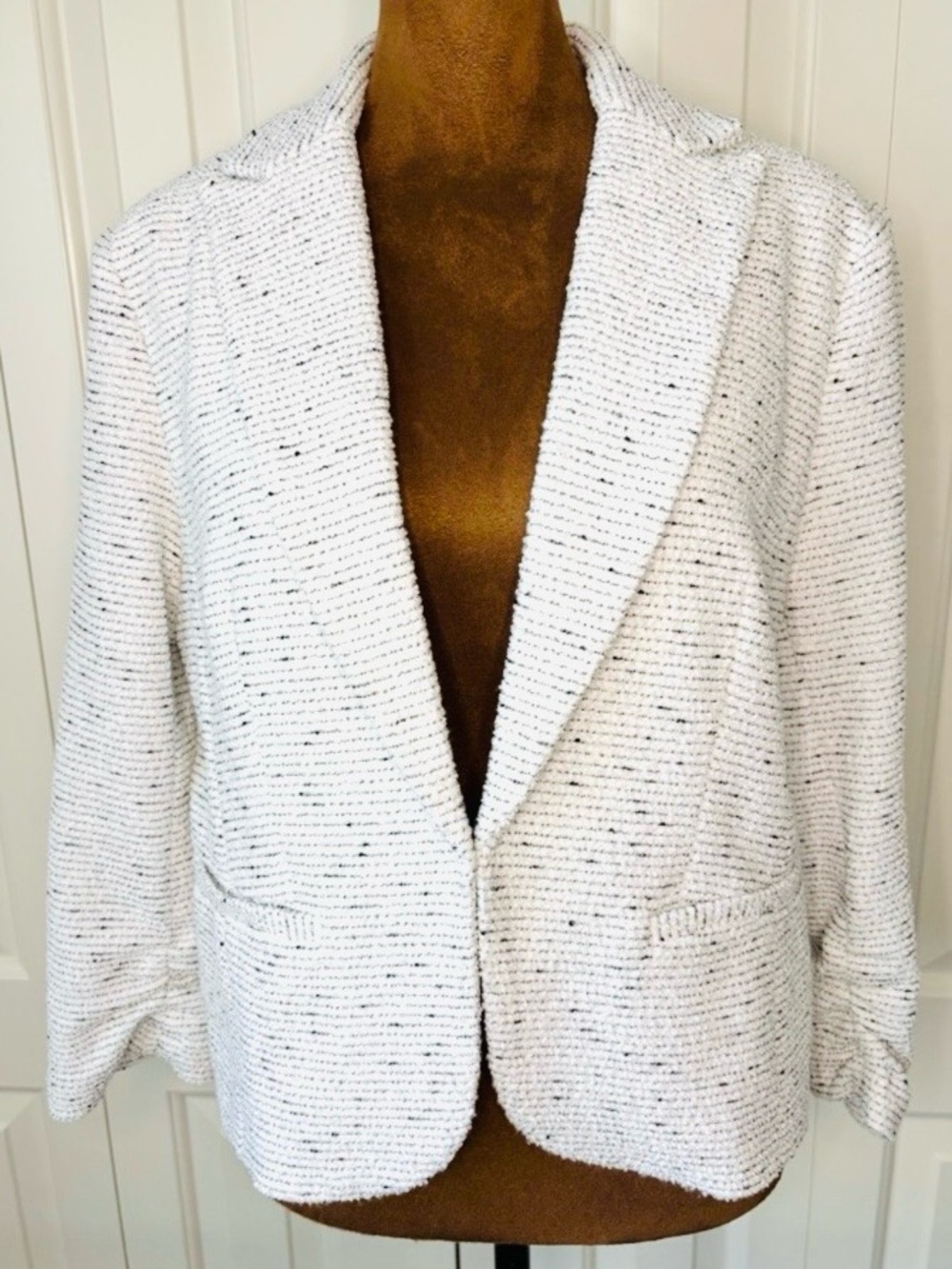 Chelsea & Amanda Textured Black & Cream Ponte 3/4 Sleeve Stretch Blazer Lrg. NWT - Picture 6 of 11